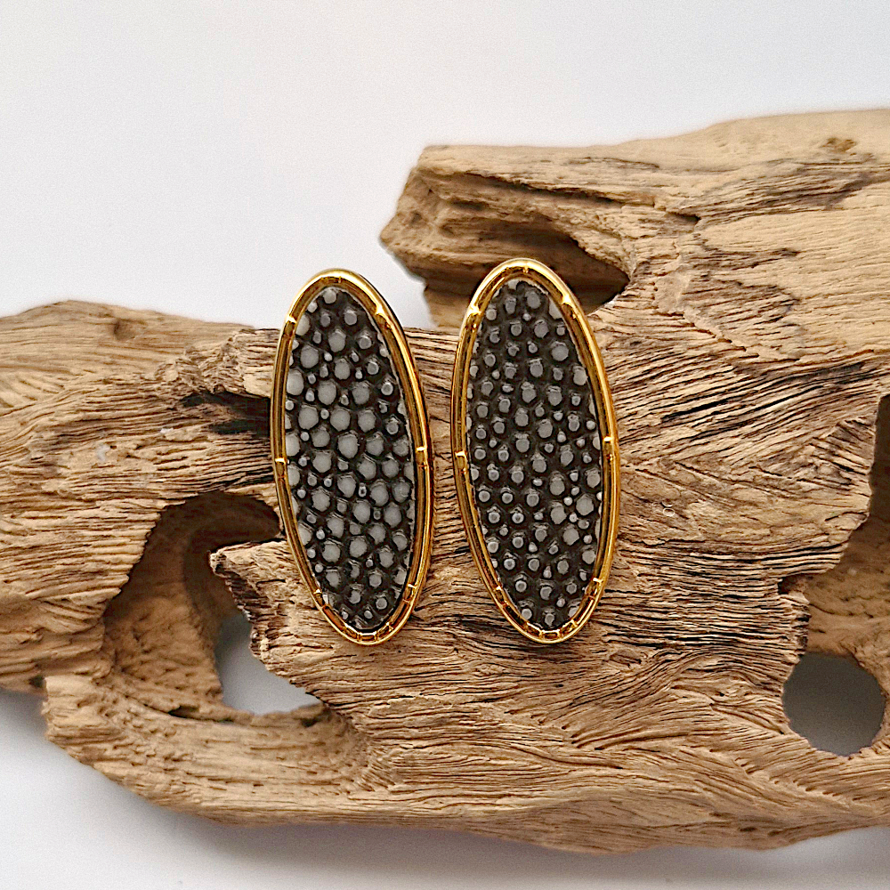 Stingray Leather Oval Gold Studs