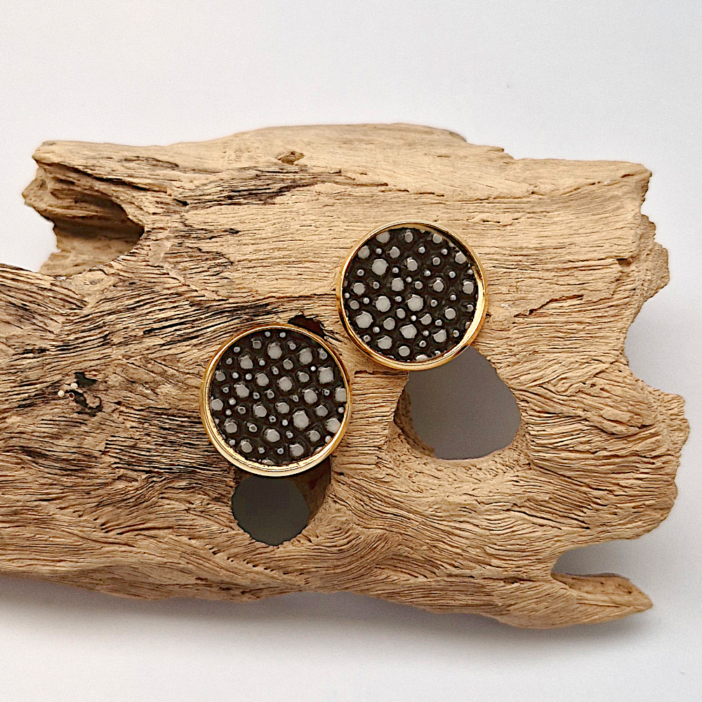 Stingray Leather Round Gold Studs