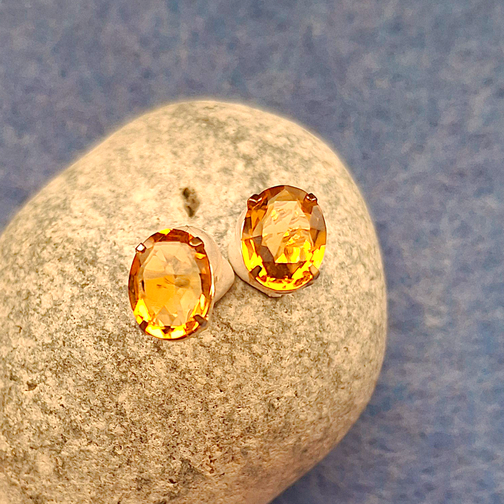 Birthstone Stud Earrings 18k gold