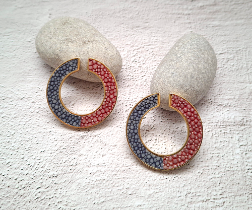 Max Stingray Hoop Earrings