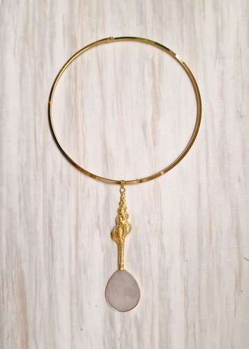 Aplaya Spiral Shell with White Agate Collarbone Necklace