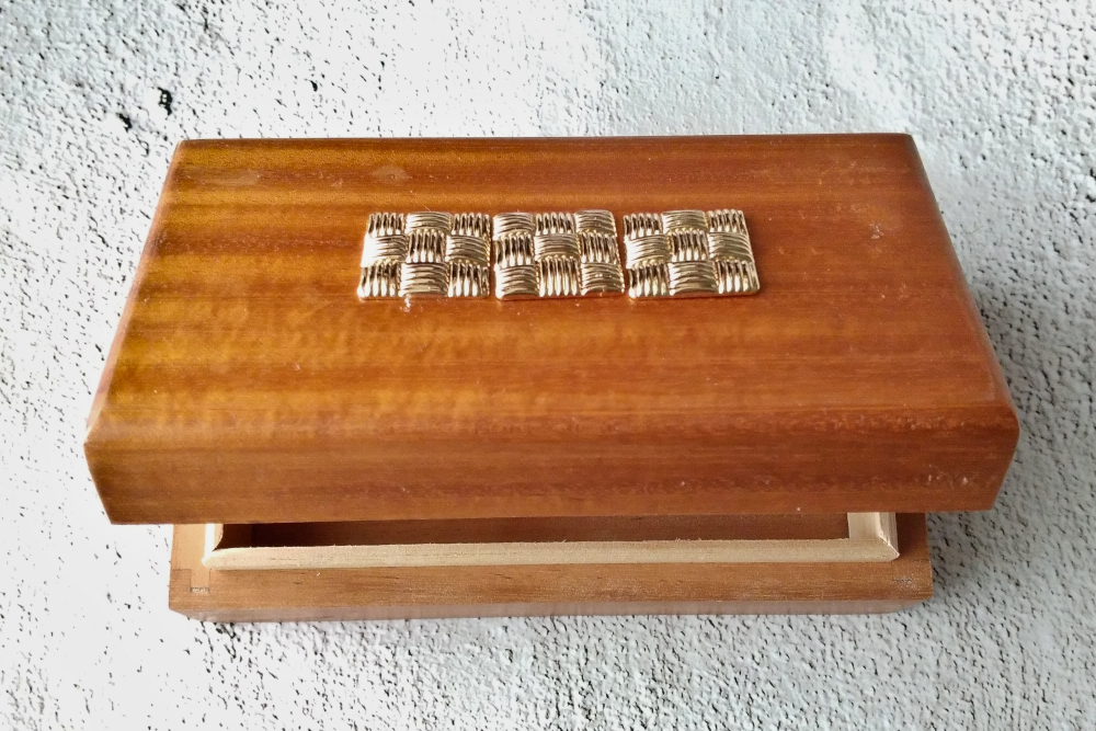 Banig Squares Mahogany Box – Alchemista