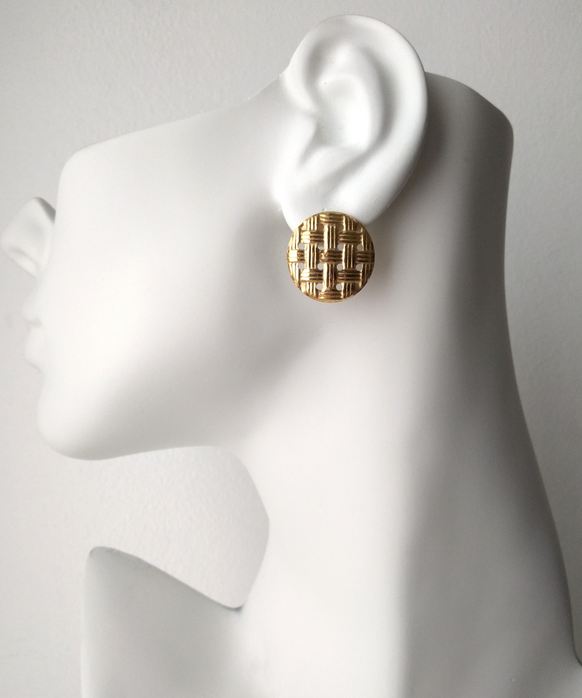 Round Banig Brass Studs