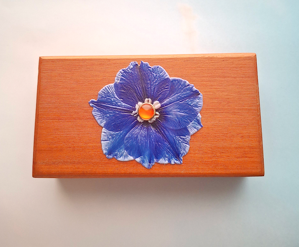 Blue Flower Carnelian Mahogany Box