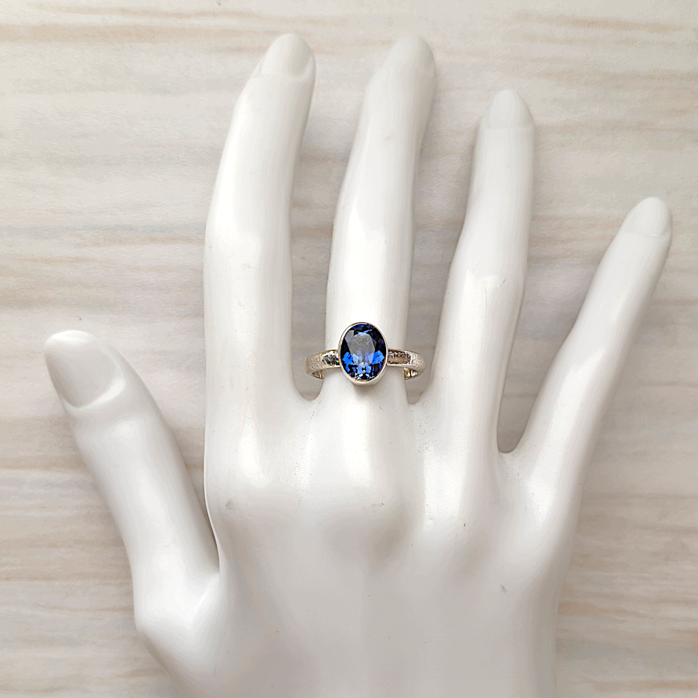 Blue Sapphire Silver Hammered Maxi Ring – Alchemista