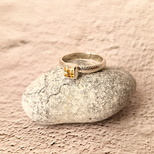 Citrine Hammered Minette Ring Silver