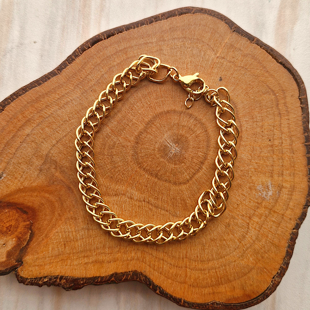 Small Chainmail Bracelet Gold