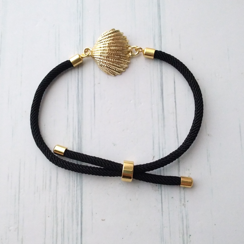 Dani Clamshell Corded Slider Bracelet
