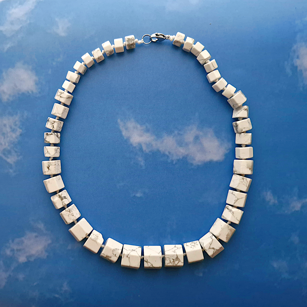 Howlite Column Beads Necklace