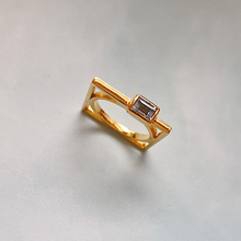 Minette Cube Ring