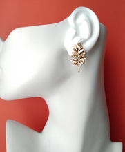 Oak Leaves Brass Stud with Haloed Gemstone Detachable Dangles