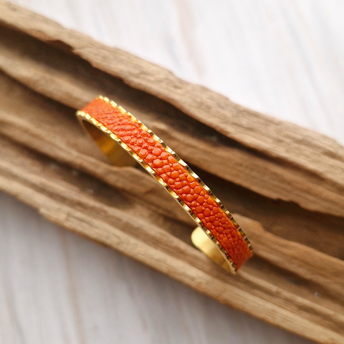 Scallop Stingray Leather Cuff