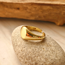 Small Round Signet Ring Gold