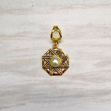 Solihiya Single Pendant