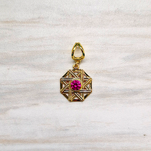 Solihiya Single Pendant