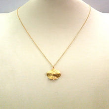 Leaf Single Pendant Necklace
