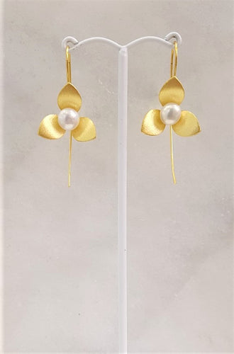 3 Petal Flower with Pearl Gold Earrings