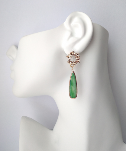 Flower Wreath Studs with Green Shell Detachable Drops