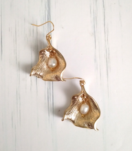 Orchid Petal with Pearl Single Gem Drop Earrings