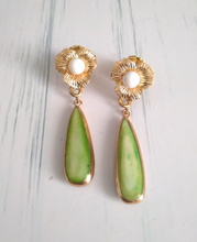Textured Petal Studs with Howlite and Pale Green Shell Detachable Drops